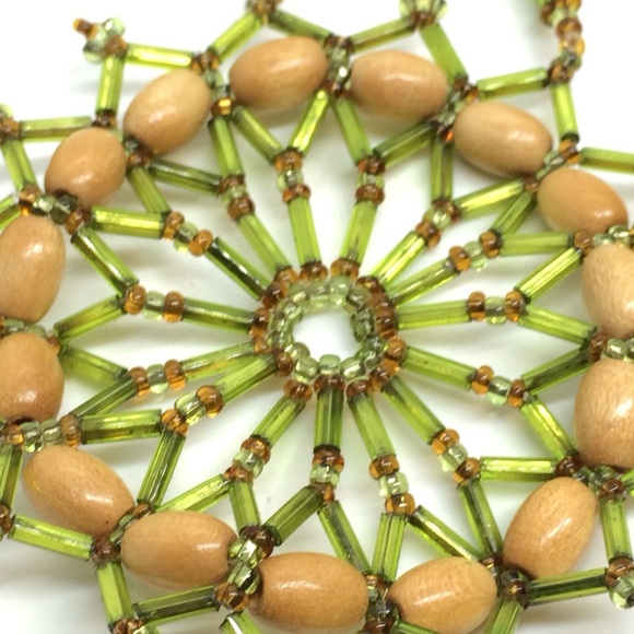 VINTAGE WOOD GLASS SEED BEAD NECKLACE SUN STARBURST PENDANT MEDALLION MANDALA - Picture 14 of 14